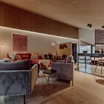Vier Maederlhaus شقة أبين ايم بونغاو