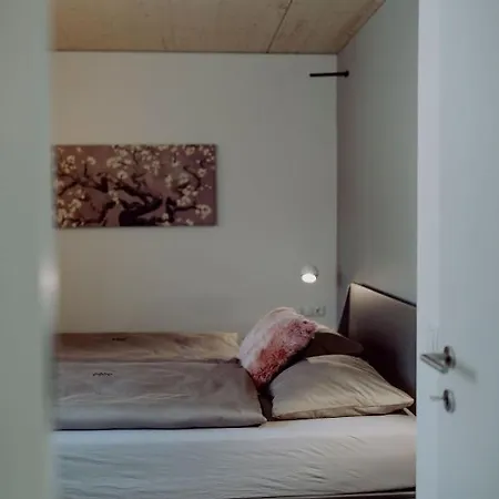 Vier Maederlhaus *