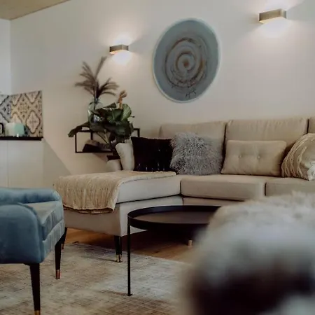 Vier Maederlhaus * Eben Im Pongau