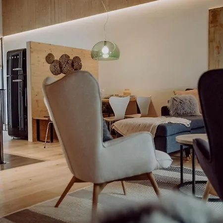 Vier Maederlhaus * Eben Im Pongau