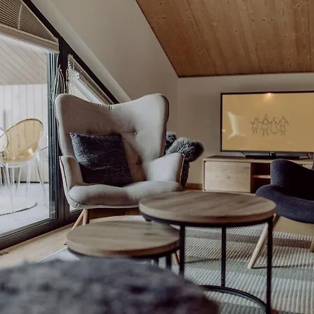 Vier Maederlhaus *