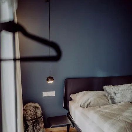 Vier Mäderlhaus *