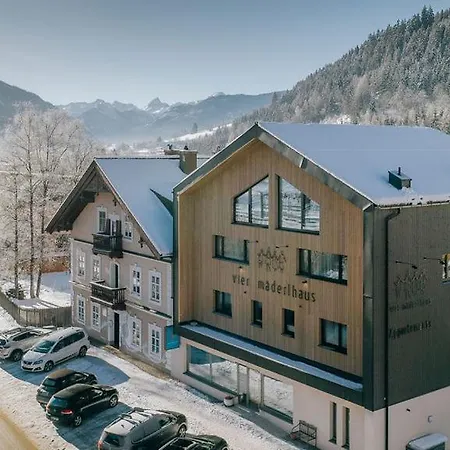 Vier Maederlhaus * Eben Im Pongau
