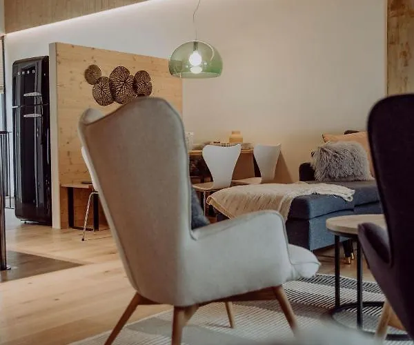 Vier Maederlhaus * Eben Im Pongau
